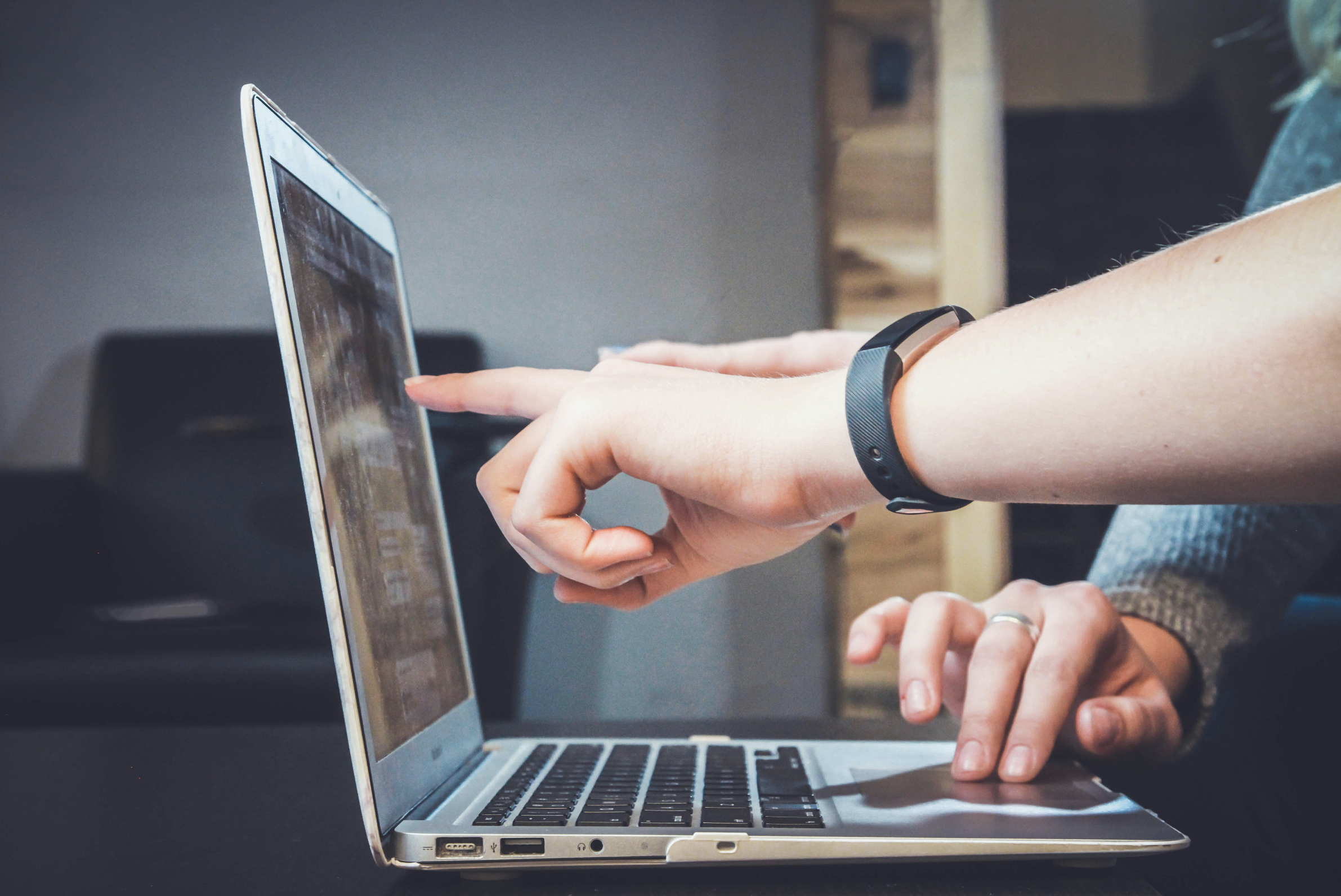CCIAA PADOVA – BANDO PER CONTRIBUTI A SUPPORTO DELLA TRANSIZIONE DIGITALE ED ECOLOGICA DELLE IMPRESE ANNO 2026